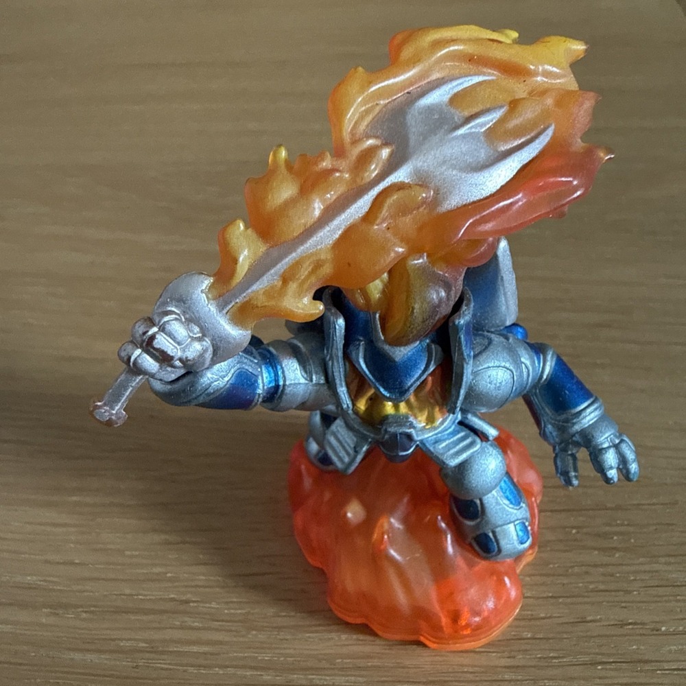 Activision Skylanders Giants Legendary Ignitor Figure Fire Elemental 84499888